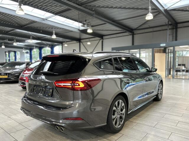Ford FOCUS Wagon EcoBoost Hybrid 155 pk ST-Line | Cruise control | Winterpack | Climate control | SYNC 4 | All-season banden |