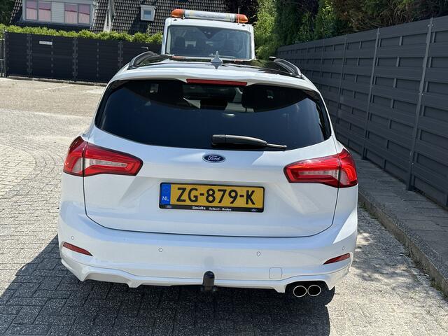 Ford FOCUS Wagon 125PK EcoBoost ST Line Business | Trekhaak | Winterpack | Keyless | Clima | B&O | Park. sens V+A