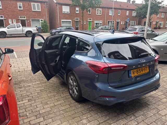 Ford FOCUS 1.0 EBH ST LINE