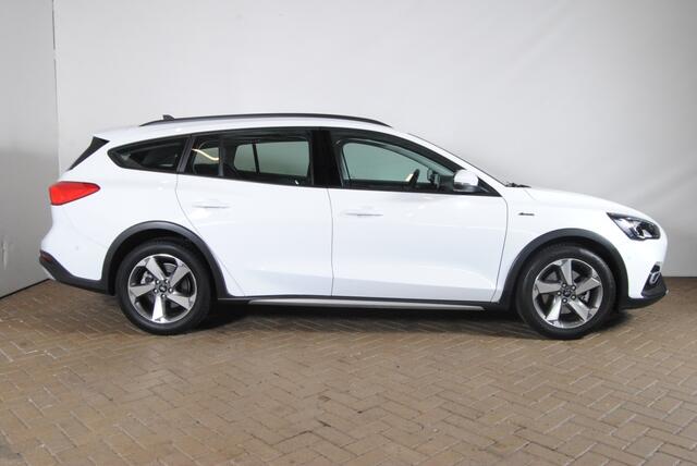 Ford FOCUS Wagon 1.0 EcoB. Tr Ed. bns