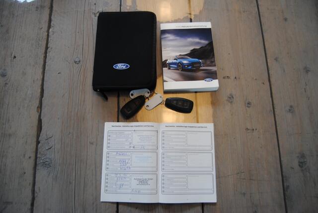 Ford FOCUS Wagon 1.0 EcoB. Tr Ed. bns