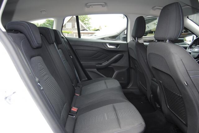 Ford FOCUS Wagon 1.0 EcoB. Tr Ed. bns