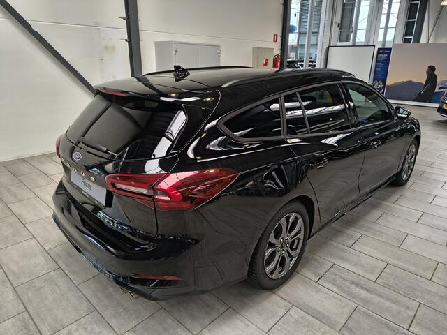 Ford FOCUS Wagon EcoBoost Hybrid 155 pk ST-Line | Winterpack | AGR | Adapt. cruise | El. a. klep | Matrix LED | Groot scherm | 4 seiz. banden