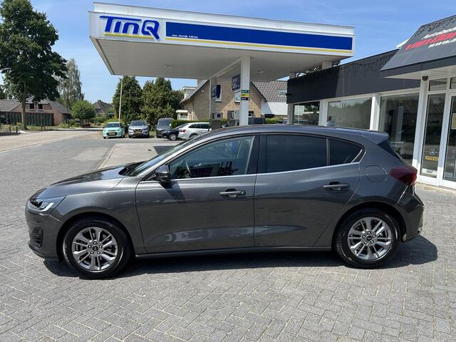 Ford FOCUS 1.0 EcoBoost Hybrid Titanium
