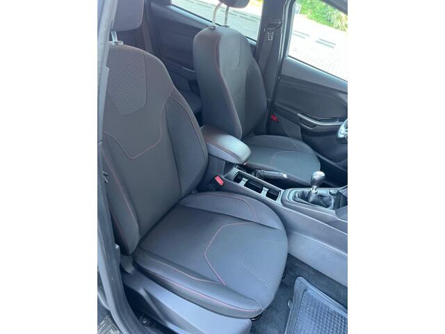 Ford FOCUS 1.5 ST-Line 1e Eigenaar Sportief Navi PDC
