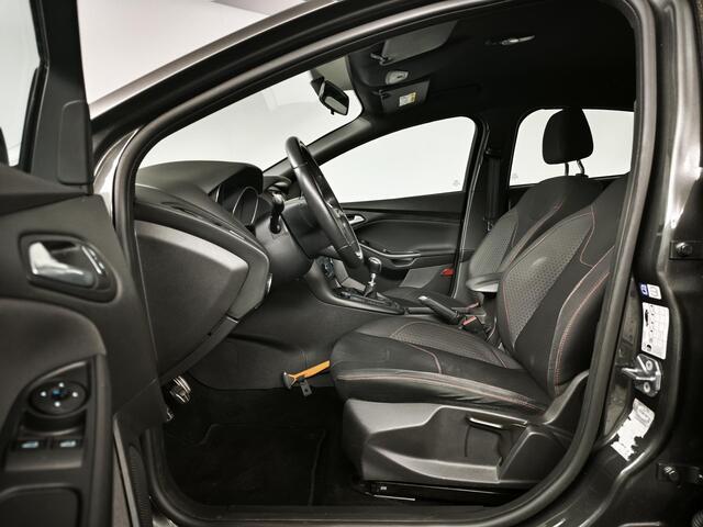 Ford FOCUS 1.0 ST-Line | Navigatie | Parkeersensoren V+A | Apple CarPlay / Android Auto | Cruise Control |