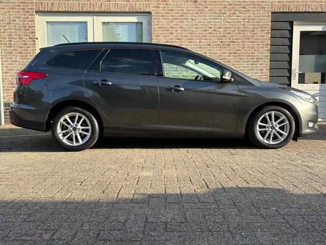Ford FOCUS Wagon 1.0 Lease Edition Dealer O.H Clima Carplay