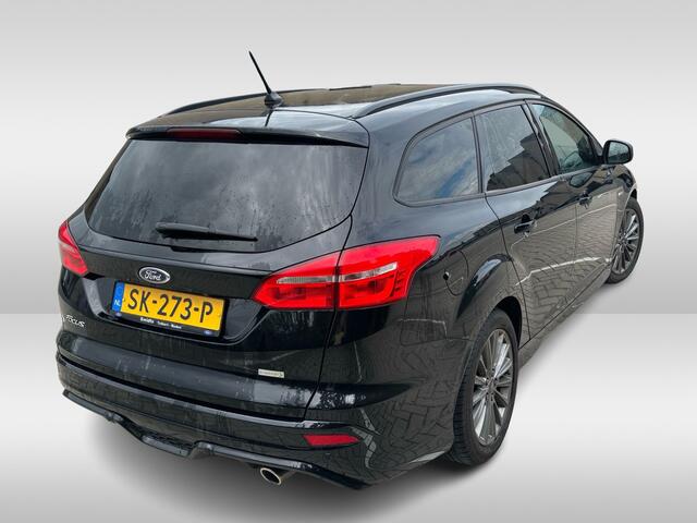 Ford FOCUS Wagon 1.5 ST-Line / Distr.riem VV / Camera / Navigatie / Parkeerhulp achter / 17'' / Cruise Control