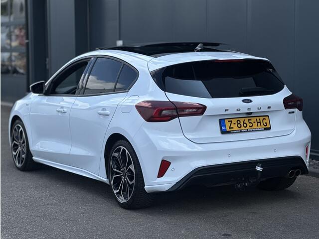 Ford FOCUS 1.0 EcoBoost ST-Line X / Pano / Trekhaak / Automaat