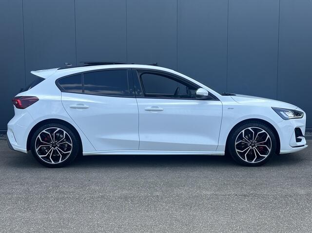 Ford FOCUS 1.0 EcoBoost ST-Line X / Pano / Trekhaak / Automaat