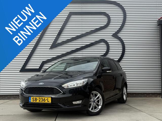 Ford FOCUS Wagon 1.0 Titanium 2e Eigenaar|Camera|Trekhaak|Carplay|Clima|Cruise|PDC V+A|Elek ramen|D-riem vv in 2023|APK tot 01-2027