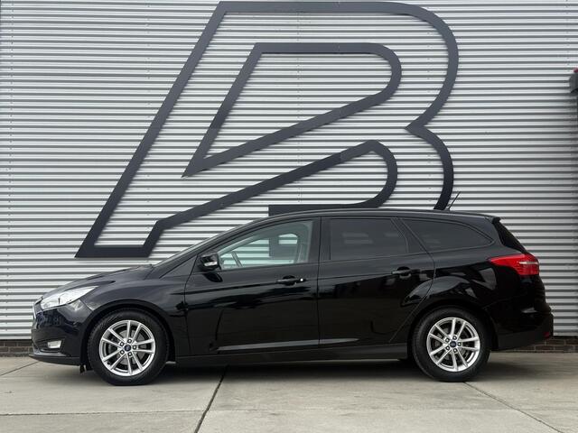 Ford FOCUS Wagon 1.0 Titanium 2e Eigenaar|Camera|Trekhaak|Carplay|Clima|Cruise|PDC V+A|Elek ramen|D-riem vv in 2023|APK tot 01-2027