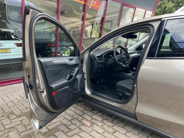 Ford FOCUS 1.0 EcoBoost Titanium Business | Keyless | Cruise | Trekhaak | Camera | Stoel/Stuurverw. | B&O |