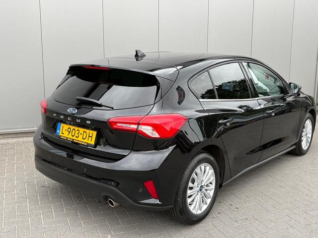 Ford FOCUS 125PK EcoB. Automaat Titanium Carplay-android/Navigatie/Parkeerhulp/Camera/Keyfree