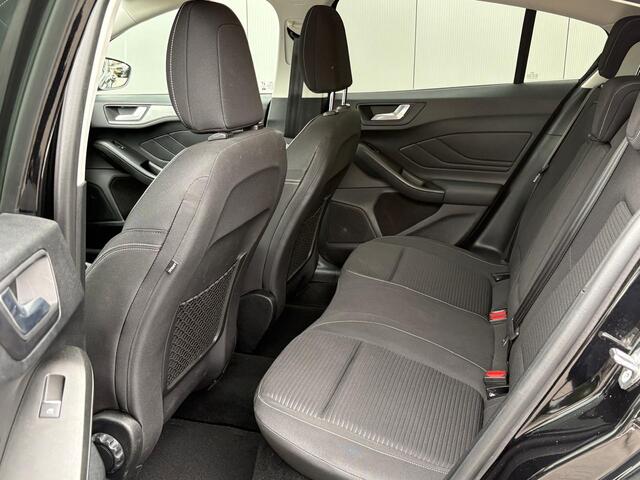 Ford FOCUS 125PK EcoB. Automaat Titanium Carplay-android/Navigatie/Parkeerhulp/Camera/Keyfree