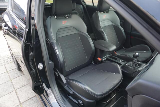 Ford FOCUS 2.3 EcoBoost ST-3 | B&O | ACC