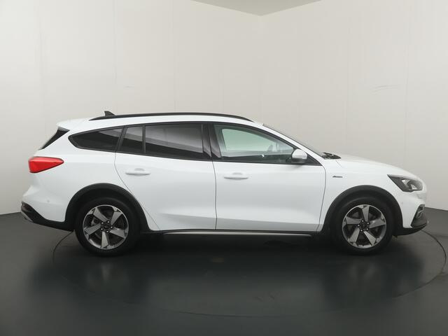 Ford FOCUS Wagon EcoBoost Active 125pk | Trekhaak | Winterpack | Camera | Adapt. cruise | Parkeersensoren V+A |