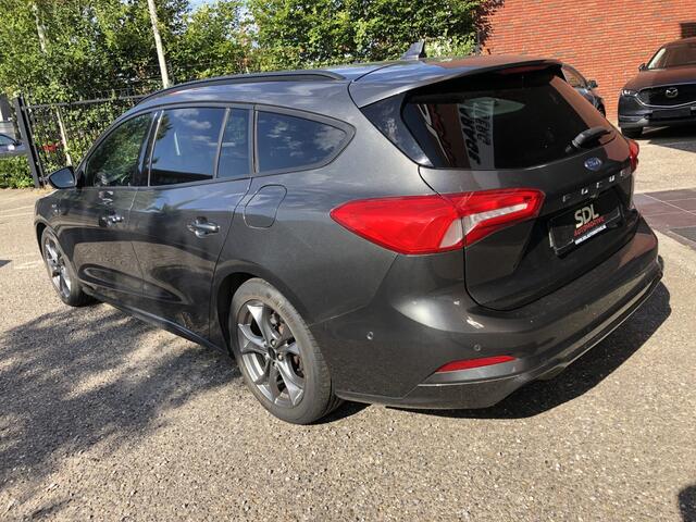 Ford FOCUS Wagon 1.5 EcoBoost ST Line // AFN. TREKHAAK // KEYLESS // WINTERPACK // CAMERA+SENSOREN // NAVI+CARPLAY //