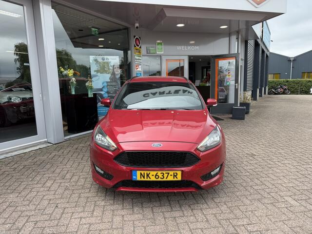 Ford FOCUS Wagon 1.0 ST-Line | Verwarmde ruit | Carplay | Nieuwe Distributie | Dealer onderhouden!