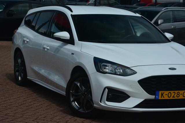 Ford FOCUS Wagon 1.5 EcoBlue ST Line X Business Nederlandse auto 111018 NAP ST Line met oa camera navigatie systeem parkeerhulp virtuele cockpit lmv origineel key less trekhaak afneembaar dakrail sportbekleding