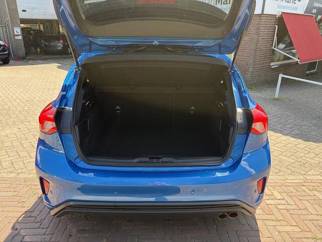 Ford FOCUS 1.5 EcoBoost ST Line Business 181PK TREKHAAK B&O WINTER PACK