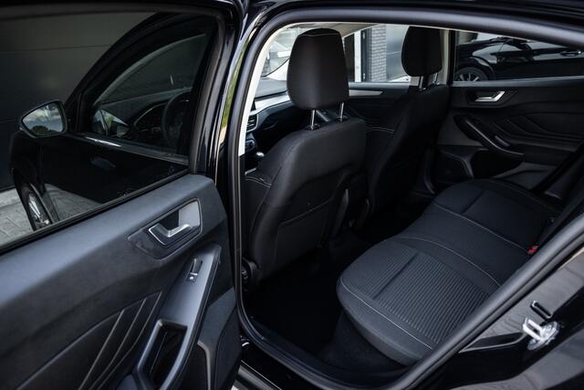 Ford FOCUS 1.0 EBH Titanium