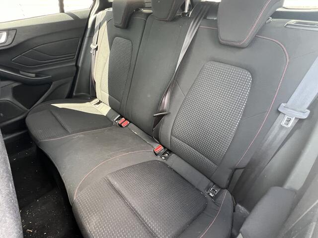 Ford FOCUS Wagon 1.5 EcoBoost ST Line Business | Nieuw Binnen | Navigatie | Automaat | Winter Pack | APK 01-05-2027
