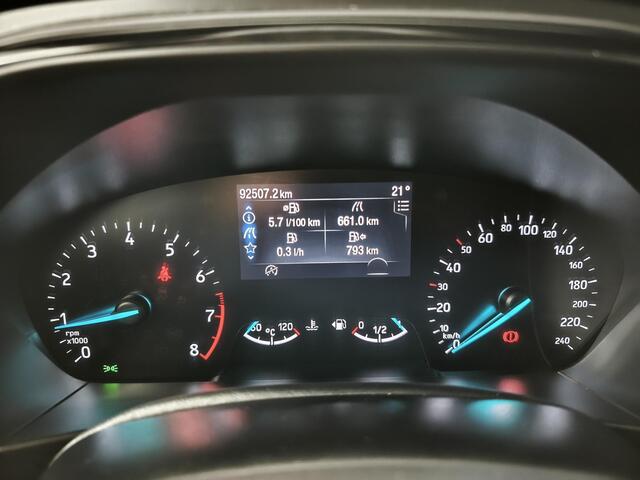 Ford FOCUS 1.0 EcoBoost Hybrid ST Line | Stoel-, stuur- en voorruitverwarming | Apple Carplay/Android Auto | Lichtmetalen velgen 17"