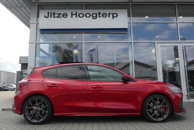 Ford FOCUS 2.3 EcoBoost ST-X MAXTON, PANO, ADAPT. ONDERSTEL, ADAPT. CRUISE, CLIMA, NAVI, CAMERA, PDC V&A, APPLE CARPLAY/ANDROID AUTO, BLIS, KEYLESS, ELEKT. STOELEN, 45.842KM