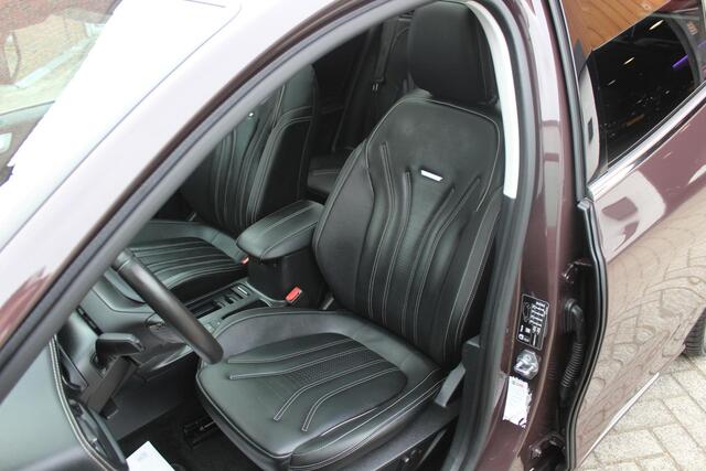 Ford FOCUS 1.5 EcoBoost 182pk Vignale Navi, Panoramadak, Leer, Winterpack, Head-up, 18" All Weather