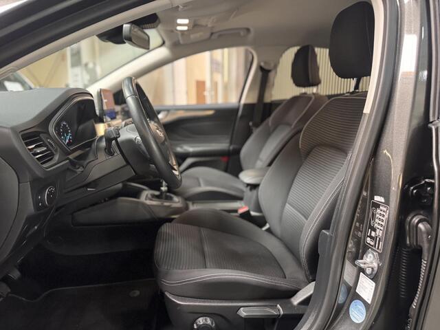 Ford FOCUS 5drs 1.5 EcoBoost Titanium Trekhaak Winterpack 150PK