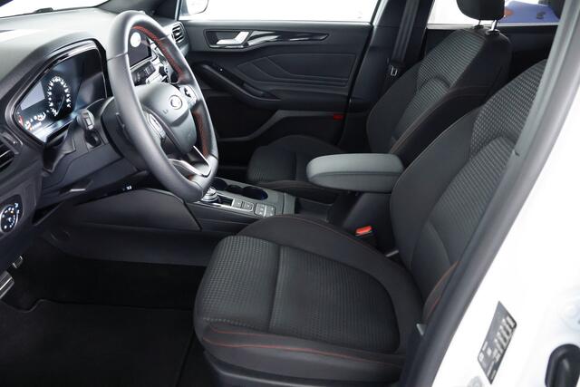 Ford FOCUS 1.5 EcoBoost ST Line 183pk / Navi / LED / ACC / HUD / Cam / Clima