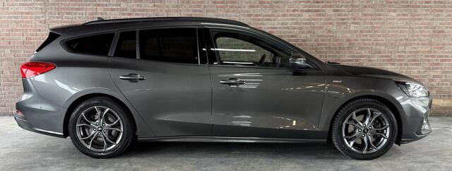 Ford FOCUS Wagon 1.0 EcoBoost Hybrid ST Line Winter Pakket / Safety Pakket / Trekhaak afneembaar / CarPlay / Clima