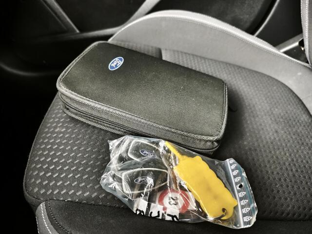 Ford FOCUS Wagon 1.0 EcoBoost ST Line Business | Navigatie | Stoel en Stuurwielverwarming | PDC | Wordt verwacht |
