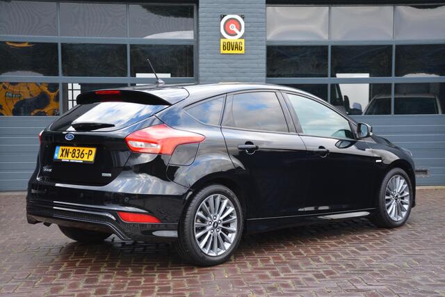 Ford FOCUS 1.0 ST-Line