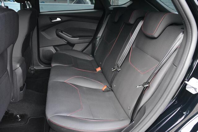 Ford FOCUS 1.0 ST-Line