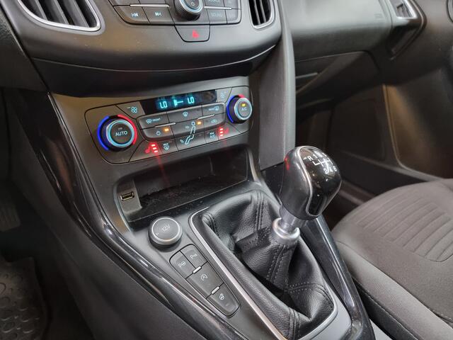 Ford FOCUS Wagon 1.0 Titanium | Top onderhouden | Winterpack | Carplay Topstaat!