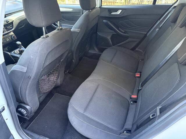 Ford FOCUS Wagon 1.0 EcoBoost Trend Edition Business / NAVI / AIRCO / CRUISE