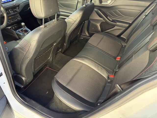 Ford FOCUS Wagon 1.0 EcoBoost ST Line Business / NAVI / CRUISE / B&O