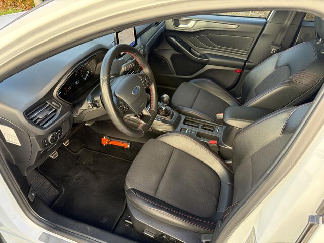 Ford FOCUS Wagon 1.0 EcoBoost ST Line Business / NAVI / CRUISE / B&O