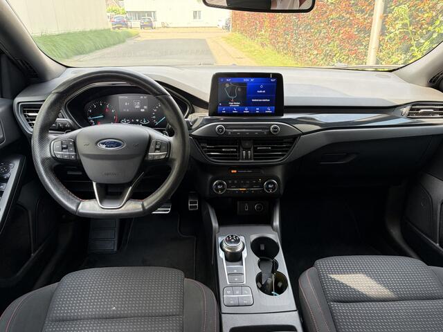 Ford FOCUS 1.0 EcoBoost Titanium Business / AUTOMAAT / NAVI / CRUISE / 135dkm!