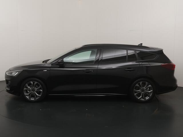 Ford FOCUS Wagon EcoBoost Hybrid 155 pk ST-Line | Winterpack | Cruise control | Camera | Clima | SYNC 4 | All-season banden | Keyless |