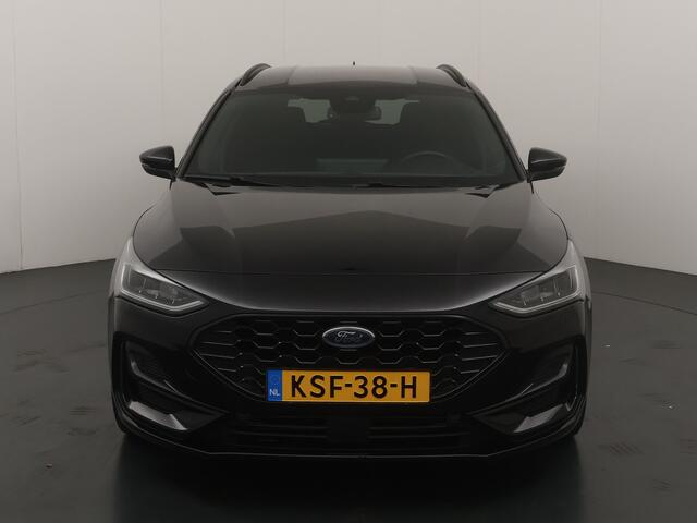 Ford FOCUS Wagon EcoBoost Hybrid 155 pk ST-Line | Winterpack | Cruise control | Camera | Clima | SYNC 4 | All-season banden | Keyless |