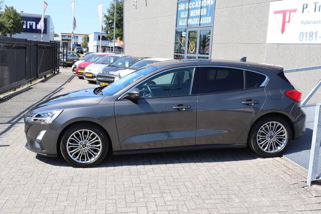 Ford FOCUS 1.0 EcoBoost Titanium Business Nederlandse auto! Apple carplay/Achteruitrijcamera/Automatisch inparkeren/Stoelverwarming/Stuurverwarming/Parkeersensoren/Navigatie/DAB/Licht metalen velgen