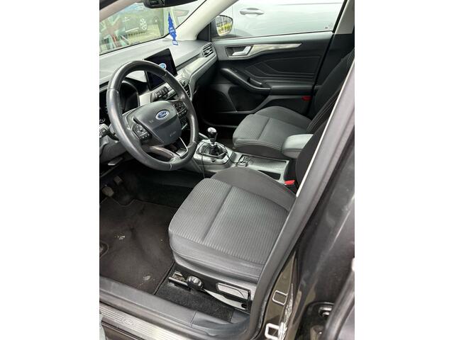 Ford FOCUS Wagon 1.0 EcoBoost Titanium Business