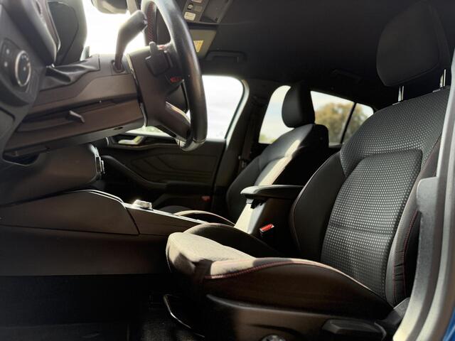 Ford FOCUS Wagon 1.5 EcoBoost ST Line Business | Automaat | Camera | B&O | Trekhaak | LED |