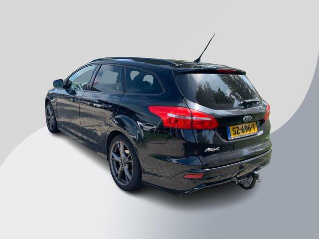 Ford FOCUS Wagon 1.0 ST-Line 125pk Trekhaak | 18 inch velgen | Climate control | Voorruit verwarming | NLD auto | Carplay, Android auto