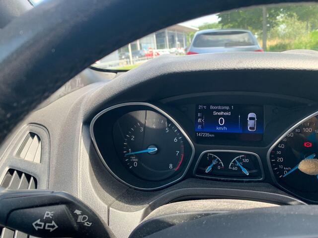 Ford FOCUS Wagon 1.0 ST-Line 125pk Trekhaak | 18 inch velgen | Climate control | Voorruit verwarming | NLD auto | Carplay, Android auto