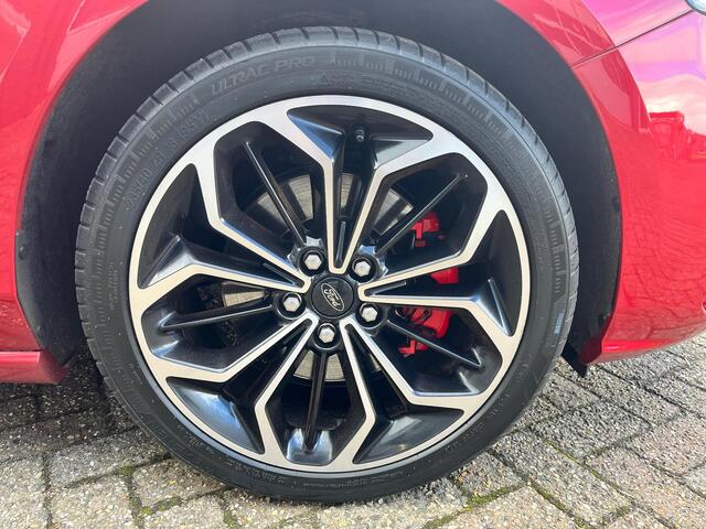 Ford FOCUS Wagon 1.0 EcoBoost Hybrid 155 PK ST-Line X | RIJKLAAR | l Volledige onderhoudshistorie aanwezig l