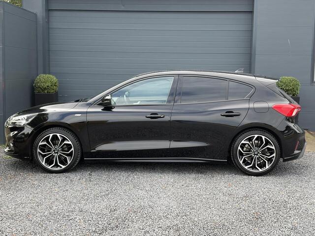 Ford FOCUS 1.0 EcoBoost ST Line Business 2e Eigenaar l Navi l Clima l Cruise l 125pk l Keyless l Pdc V+A l 18 '' Lmv l N.A.P l Apk tot 02-2028